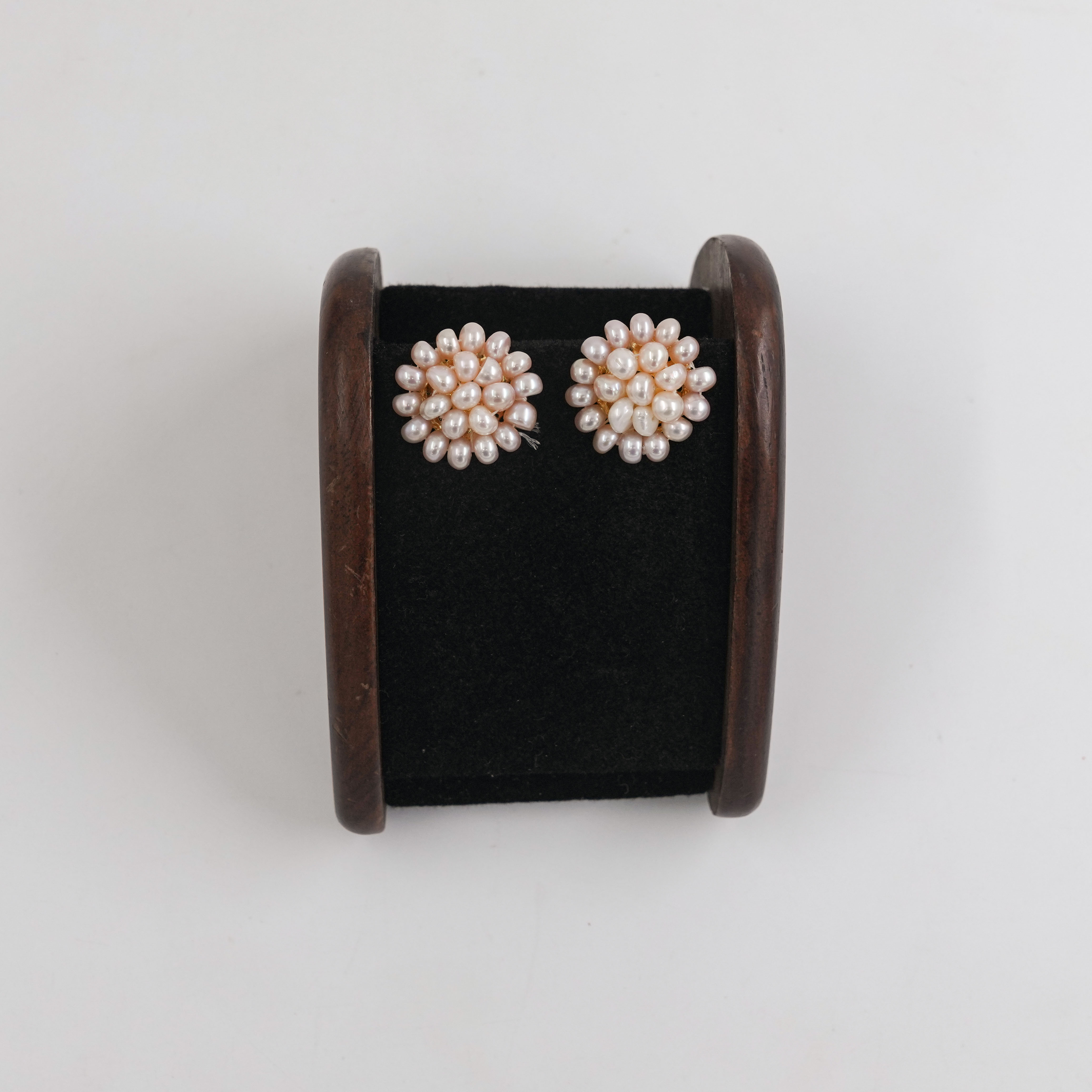 The Pearl Atelier by Kabra Pearls - Flat Round Shaded Studs